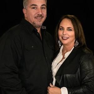 Meet your Posher, Dee dee